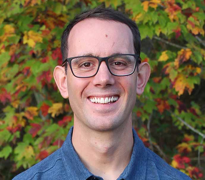 Aaron Piselli, Arborist Representative serving the Marshall, VA office of Bartlett Tree Experts