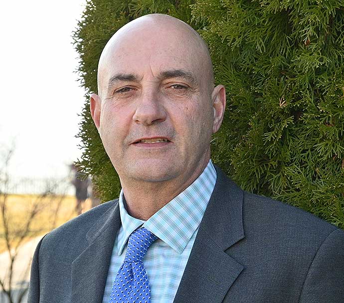 Christopher Fischer, Local Manager serving the Weston, CT office of Bartlett Tree Experts
